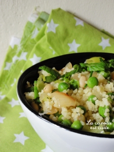 Couscous vert (semoule, petits pois, menthe, ciboulette, oignon, pignons de pin)